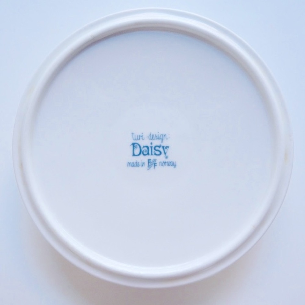 Vintage MCM Figgjo Flint Turi Design "Daisy" Casserole, Made in Norway, c. 1960s - Picture 5 of 8